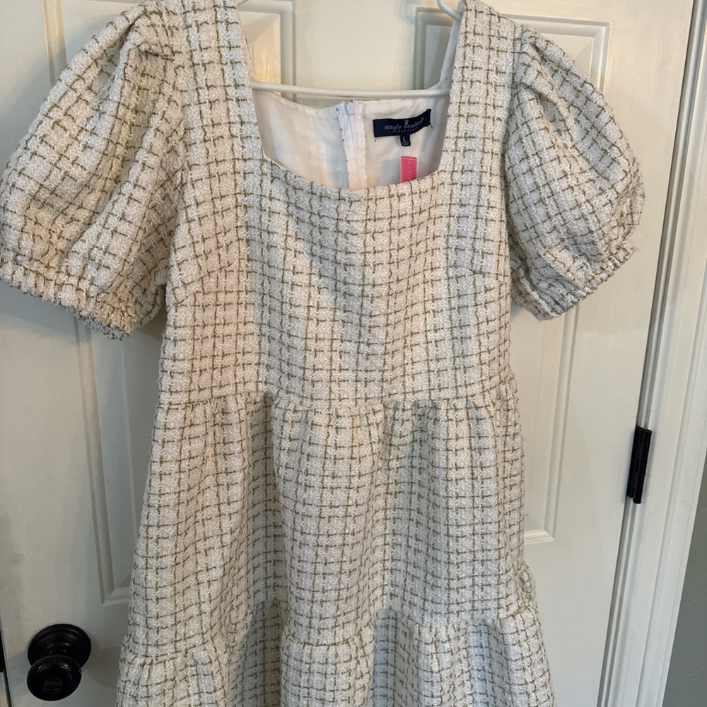 Simply Southern *NWT * Chic White an Gold Women’s Dress with Puff Sleeves